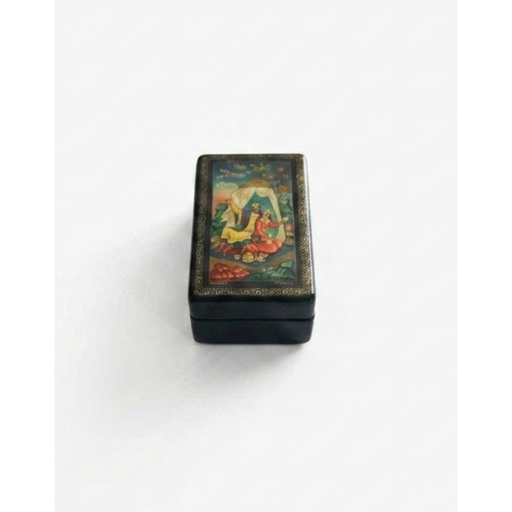 Russian Mstera Lacquer Box Hand Painted Queen of Shamakha‎ Guryev Signed